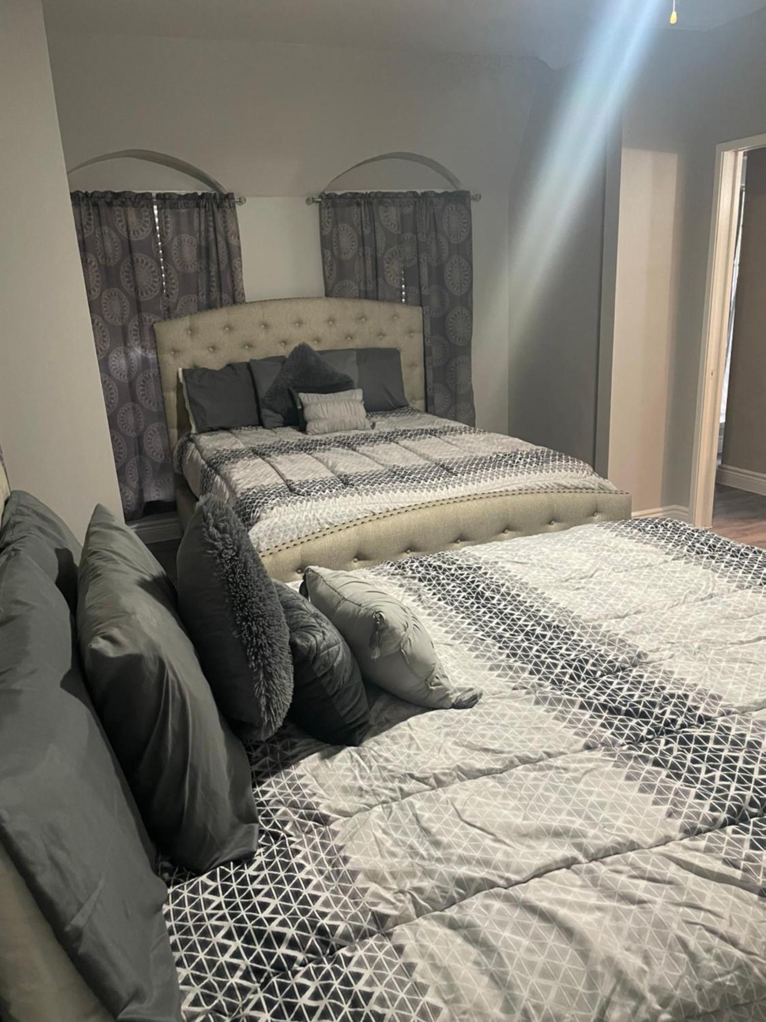 Huge One Bedroom With 2 Queen Size Beds Houston Exterior foto